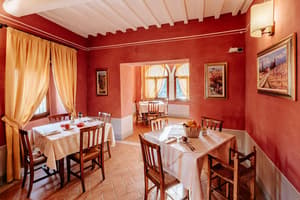 thumbnail: Breakfast area