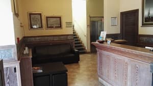 thumbnail: Lobby sitting area