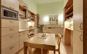 thumbnail: In-room dining