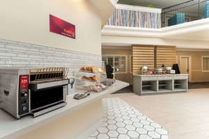 thumbnail: Breakfast area