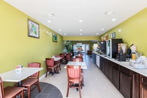 thumbnail: Breakfast area