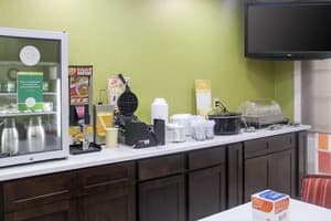 thumbnail: Breakfast area