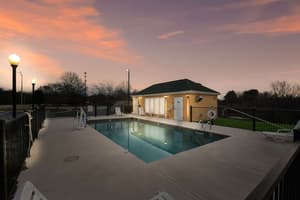 thumbnail: Pool