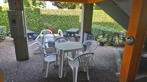 thumbnail: Outdoor dining