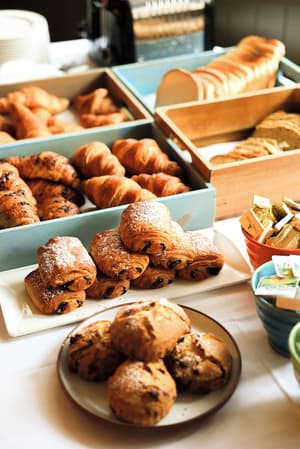 thumbnail: Breakfast buffet