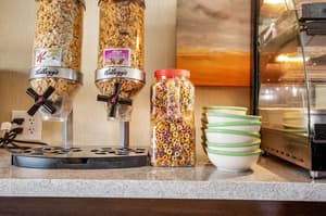 thumbnail: Breakfast area
