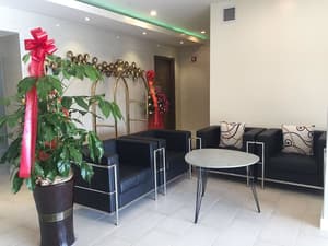 thumbnail: Lobby sitting area