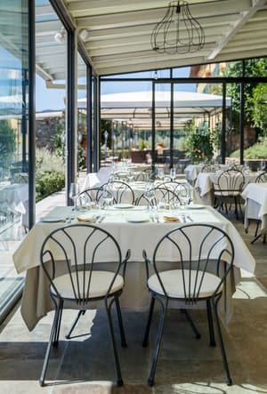 thumbnail: Restaurant