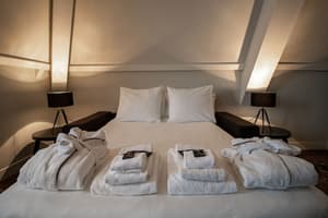 thumbnail: Interior detail