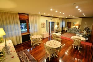thumbnail: Interior detail