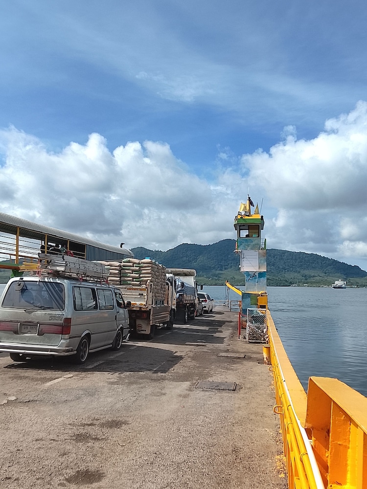 Ferry terminal shuttle