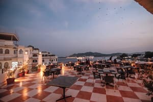 thumbnail: Restaurant