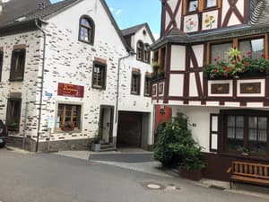 thumbnail: Exterior