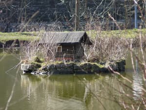 thumbnail: Exterior