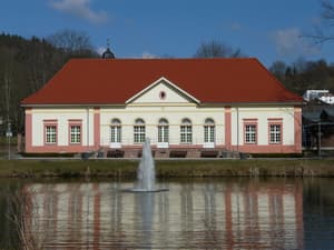 thumbnail: Exterior
