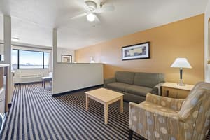thumbnail: Breakfast area
