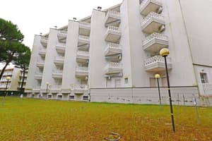 thumbnail: Exterior