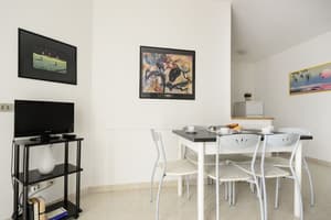 thumbnail: In-room dining