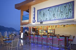 thumbnail: Bar (on property)