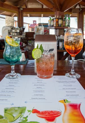 thumbnail: Bar (on property)