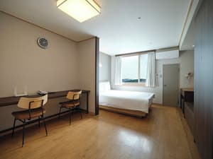 thumbnail: Room