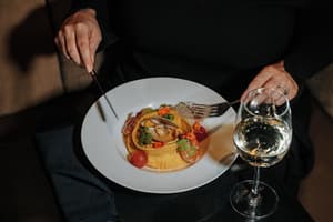 thumbnail: Restaurant
