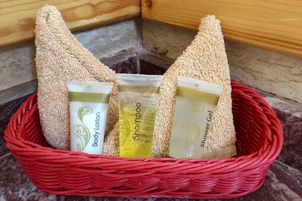 Bathroom amenities