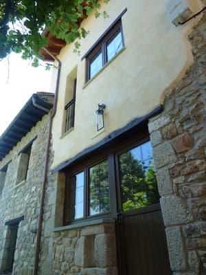thumbnail: Front of property