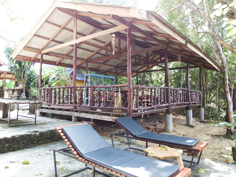 Sundeck