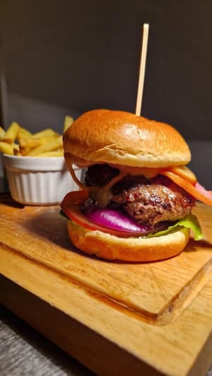 thumbnail: Restaurant