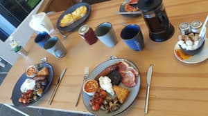 thumbnail: Dining