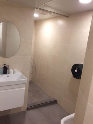 thumbnail: Bathroom