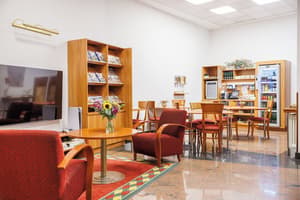 thumbnail: Lobby sitting area