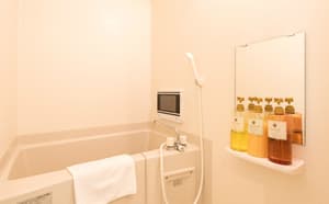 thumbnail: Deep soaking bathtub