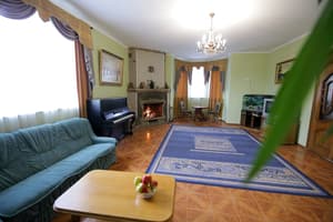 thumbnail: Interior