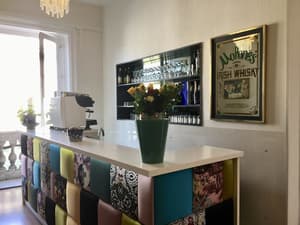 thumbnail: Bar (on property)
