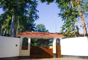 thumbnail: Property entrance