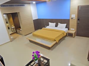 thumbnail: Room