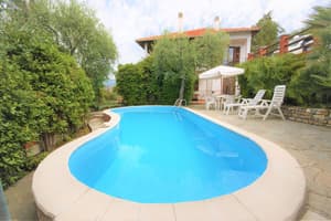 thumbnail: Outdoor pool