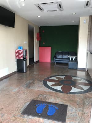 thumbnail: Interior entrance