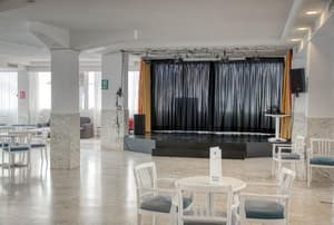 thumbnail: Restaurant
