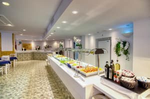 thumbnail: Restaurant