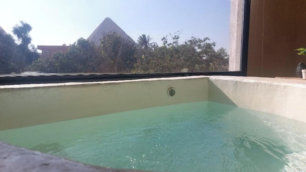 Private spa tub