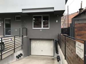 thumbnail: Exterior