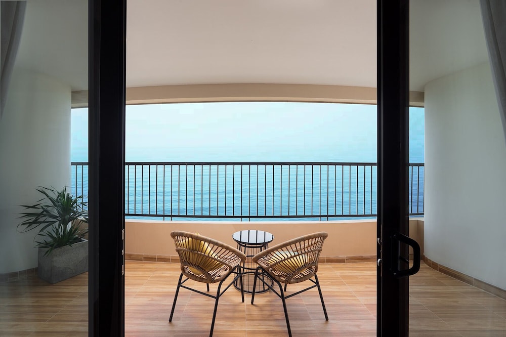 Beach/ocean view