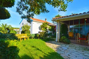 thumbnail: Exterior