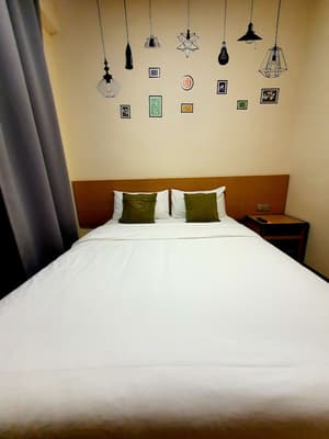 thumbnail: Room