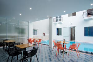 thumbnail: Interior detail