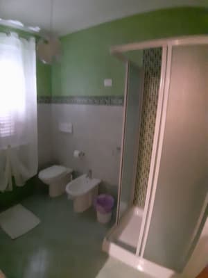 thumbnail: Bathroom shower
