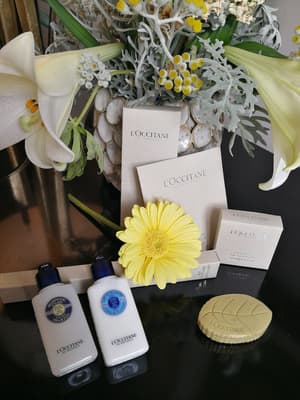 thumbnail: Bathroom amenities